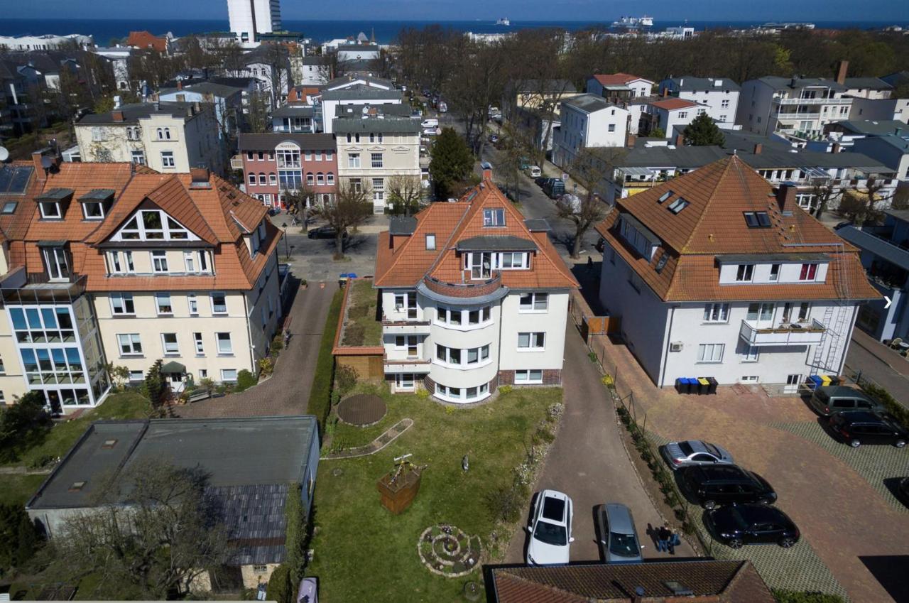 Ferienwohnungen Warnemuende ロストック エクステリア 写真